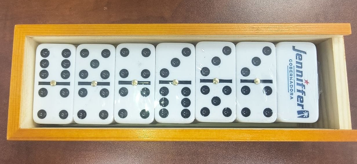 SUMMER PARTY BOX - JGO AND JENNIFFER GOBERNADORA